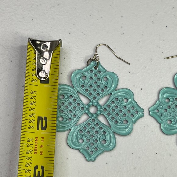 Ornate Filigree Mint Green Floral Earrings With Gold-Tone Accents For Women - Picture 5 of 8
